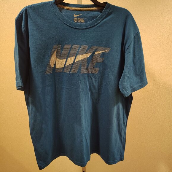 Nike Men's Blue Short Sleeve T-Shirt Size XXL Regular Fit Cotton - Picture 1 of 9